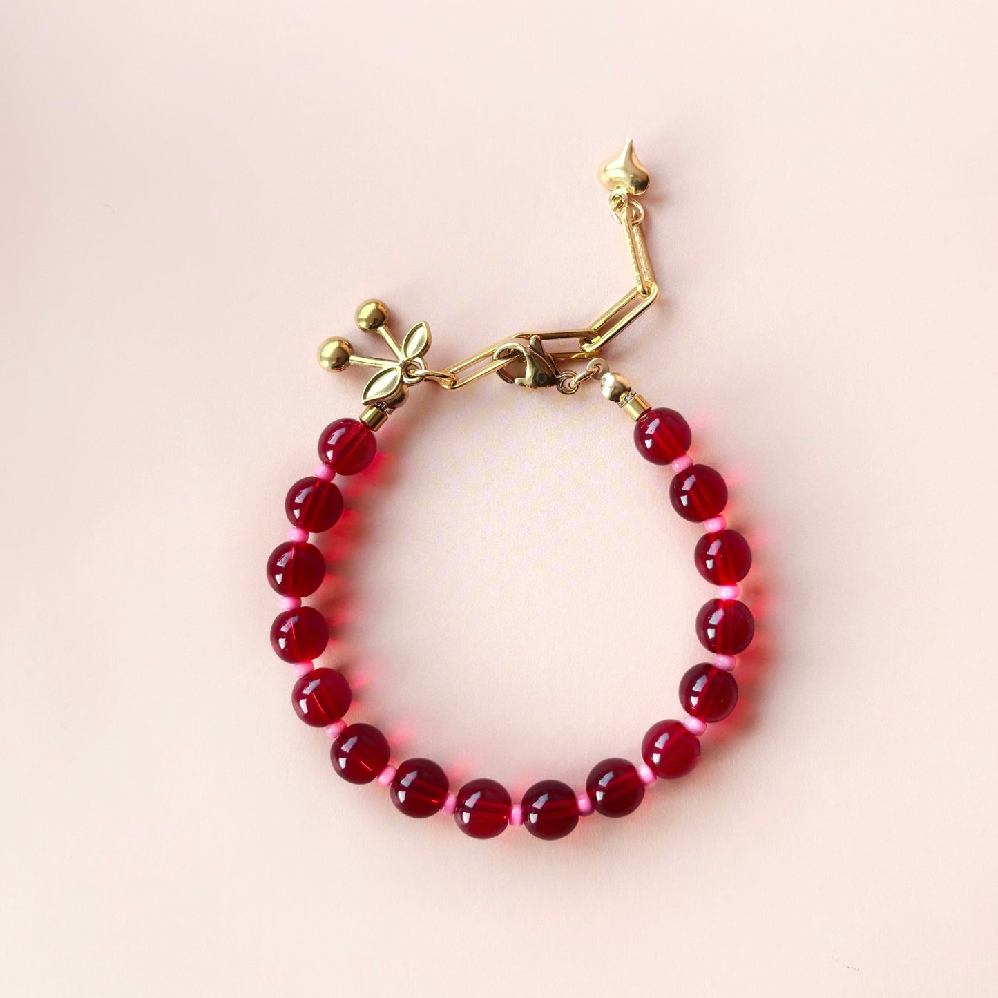 Cherry armband