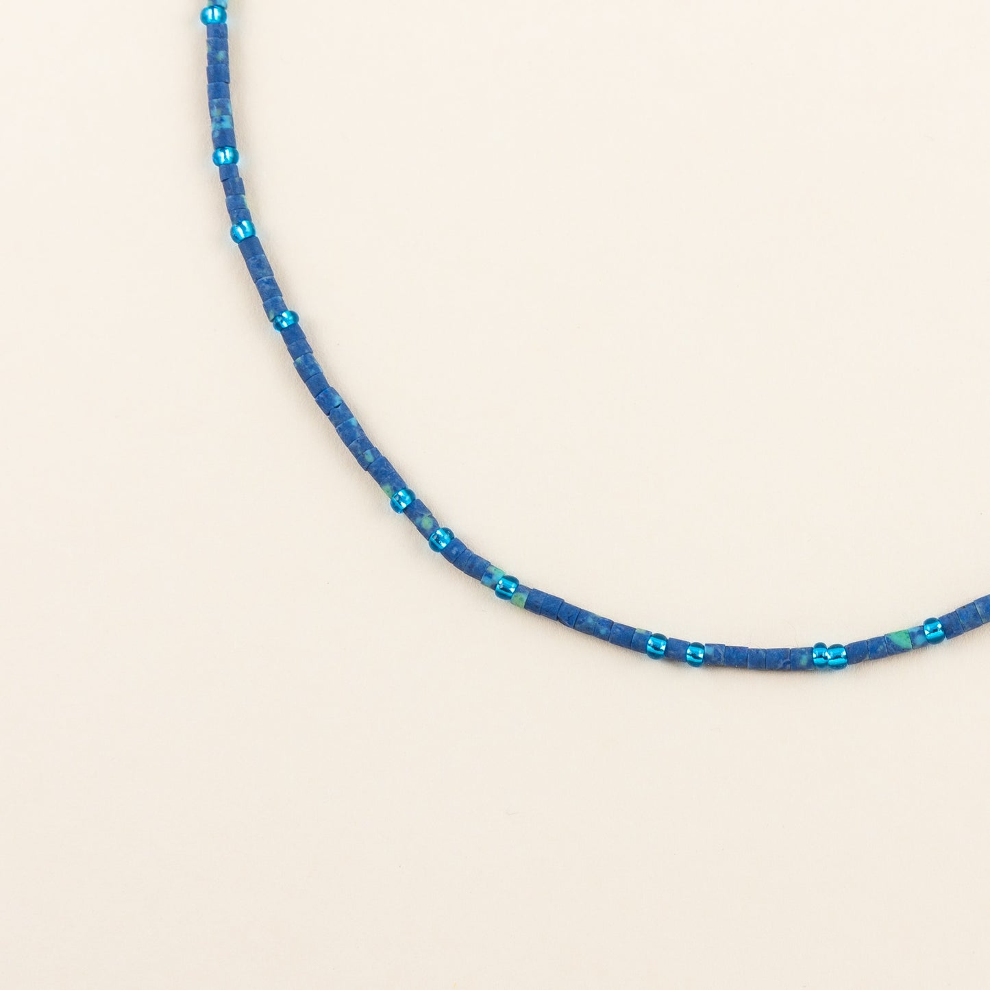Howliet ketting blauw