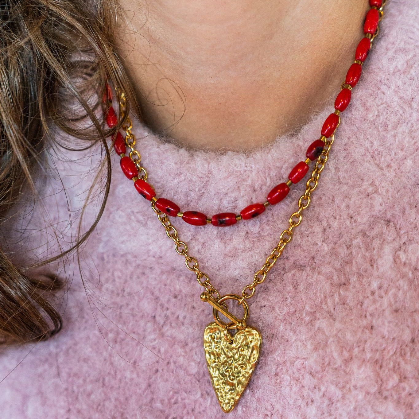 Scarlet necklace