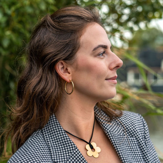 Milo hoops goud