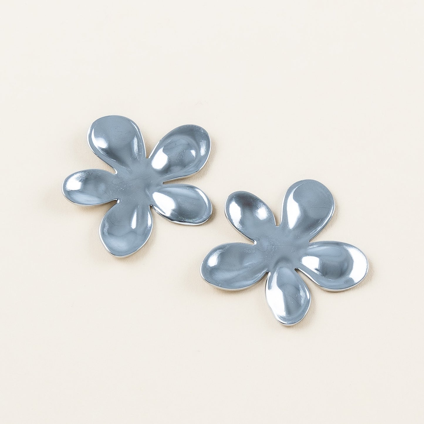 Lotus earrings silver