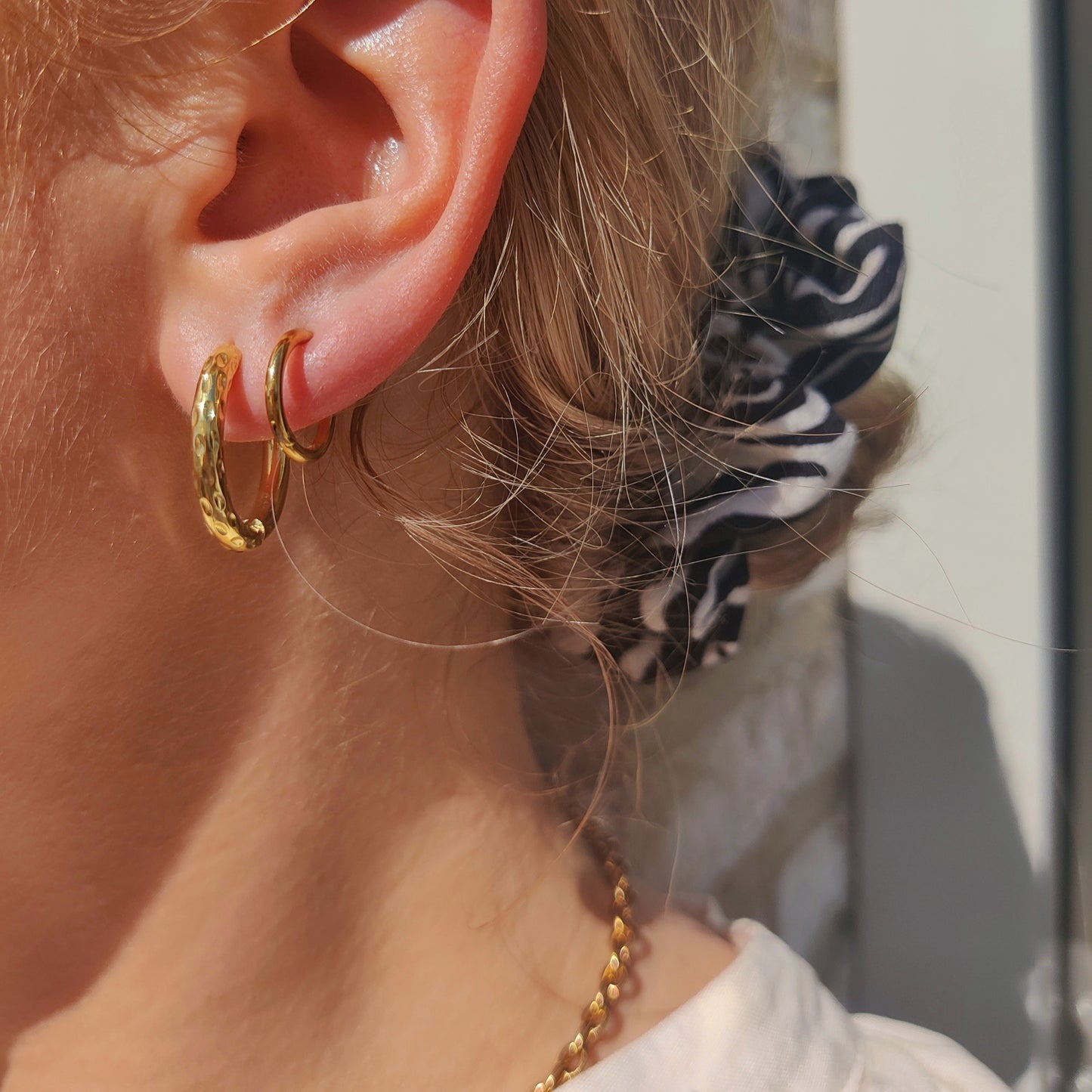 Margot hoops goud